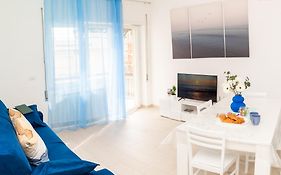 DanysHome Circe davanti al mare